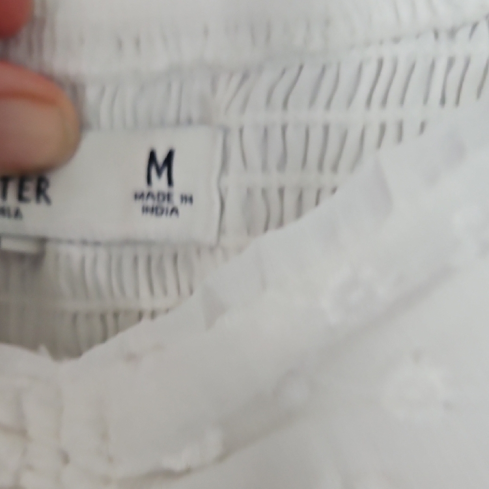 Hollister White Sheer Puff Sleeve Cropped Peassnt Top - Picture 6 of 9